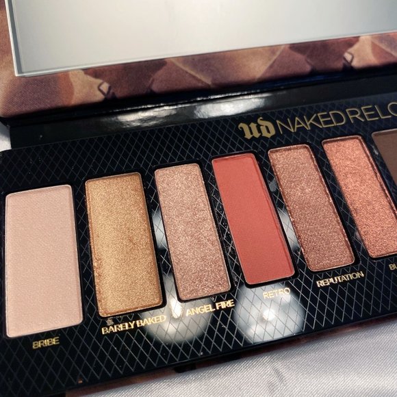 Urban Decay NAKED Reloaded Eyeshadow Palette - Picture 5 of 8